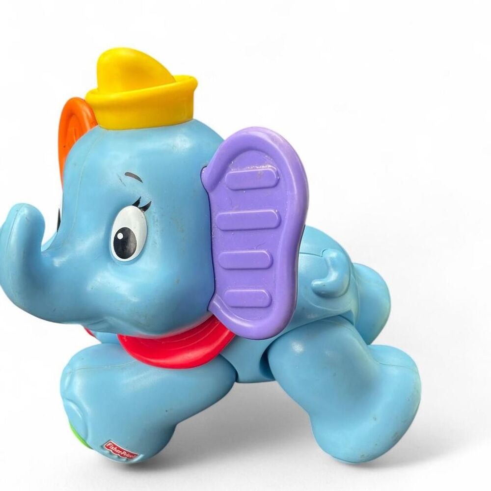 2012 Fisher Price Disney Amazing Animals Pals Clicking Baby Dumbo